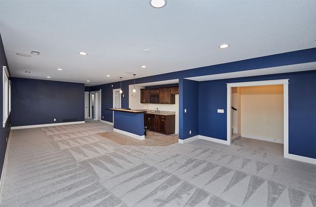 2100 NW Prairie Creek Drive, Grimes, IA 50111