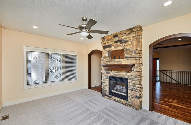 2100 NW Prairie Creek Drive, Grimes, IA 50111