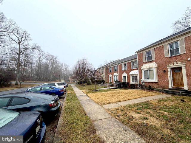 12 ISLAND RUN CT, Baltimore, MD 21228