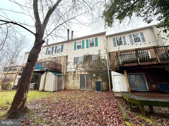 12 ISLAND RUN CT, Baltimore, MD 21228