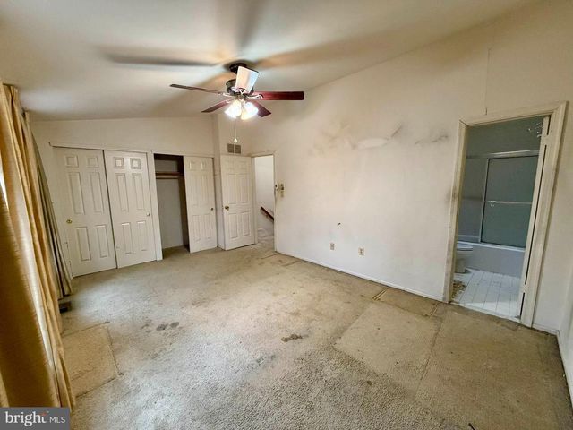 12 ISLAND RUN CT, Baltimore, MD 21228