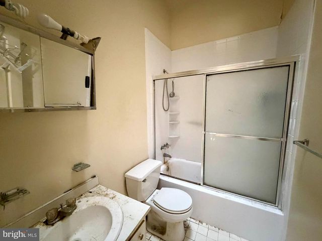 12 ISLAND RUN CT, Baltimore, MD 21228