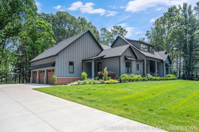 3341 Gaslight Lane, Saugatuck Twp, MI 49453
