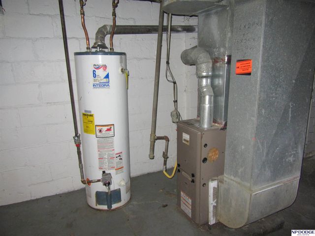 818 S 26th Street, Omaha, NE 68105