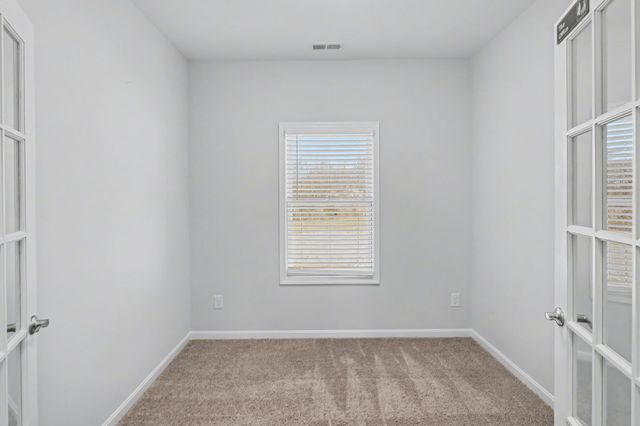 1017 Kennedy Ln, Cottontown, TN 37048