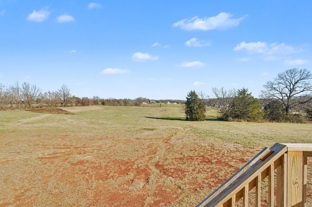 1017 Kennedy Ln, Cottontown, TN 37048