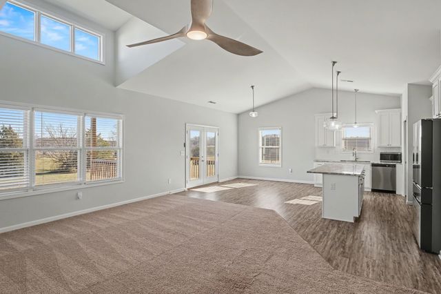 1017 Kennedy Ln, Cottontown, TN 37048