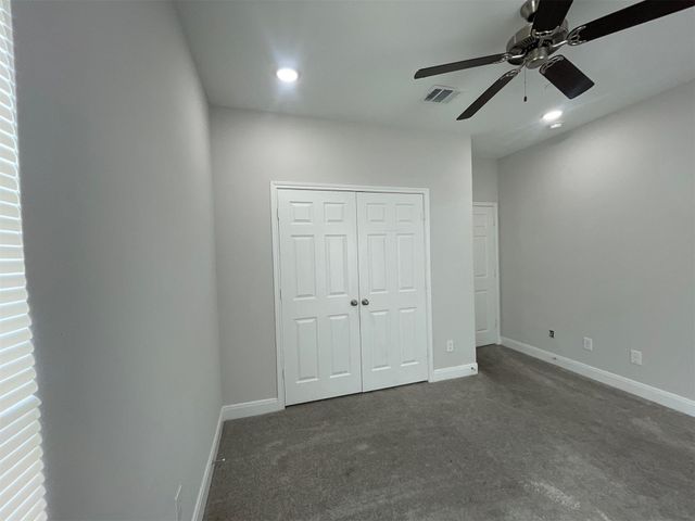 430 Schmidt Road B-2, Sealy, TX 77474