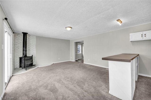 1084 Shannon Avenue, Barberton, OH 44203