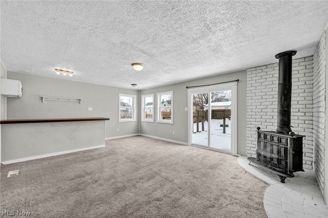 1084 Shannon Avenue, Barberton, OH 44203