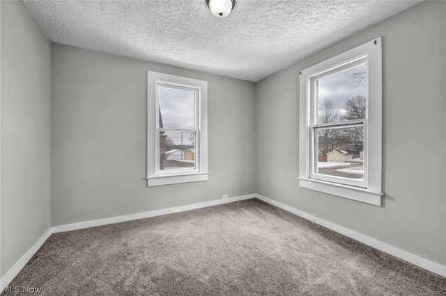 1084 Shannon Avenue, Barberton, OH 44203