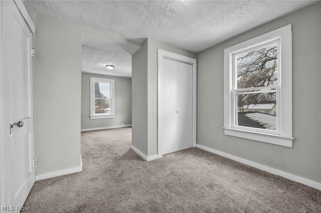 1084 Shannon Avenue, Barberton, OH 44203