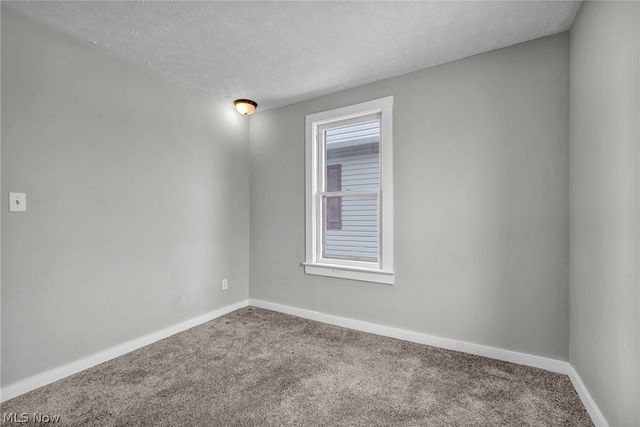 1084 Shannon Avenue, Barberton, OH 44203