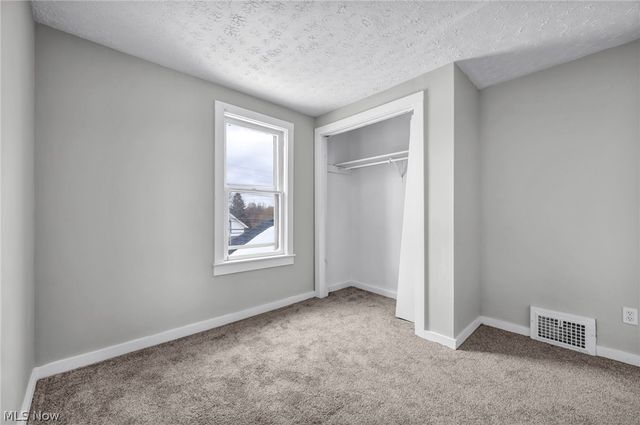 1084 Shannon Avenue, Barberton, OH 44203