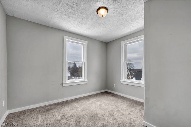 1084 Shannon Avenue, Barberton, OH 44203