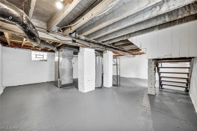 1084 Shannon Avenue, Barberton, OH 44203