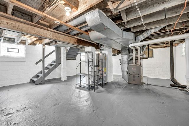 1084 Shannon Avenue, Barberton, OH 44203