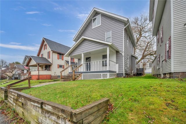 1084 Shannon Avenue, Barberton, OH 44203