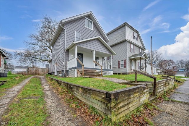 1084 Shannon Avenue, Barberton, OH 44203