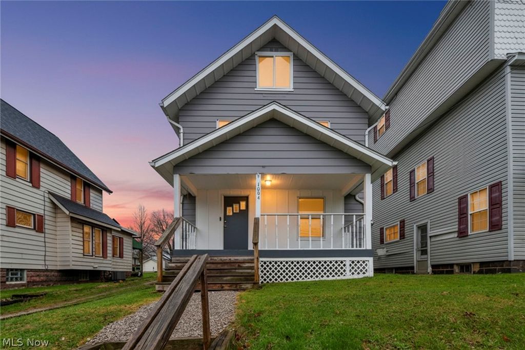 1084 Shannon Avenue, Barberton, OH 44203