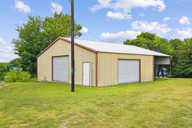 363 Oakview Road, Gainesville, TX 76240