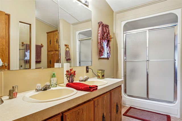 363 Oakview Road, Gainesville, TX 76240