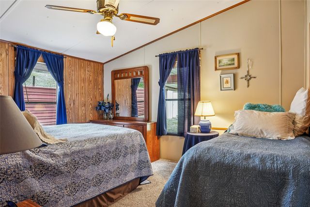 363 Oakview Road, Gainesville, TX 76240