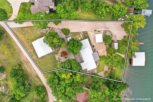 363 Oakview Road, Gainesville, TX 76240