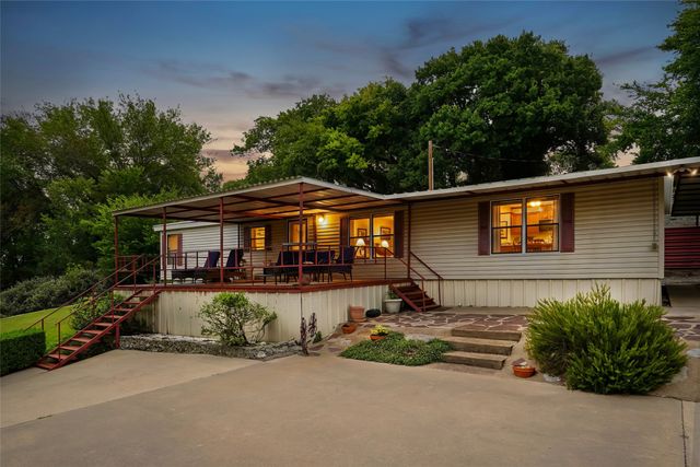363 Oakview Road, Gainesville, TX 76240