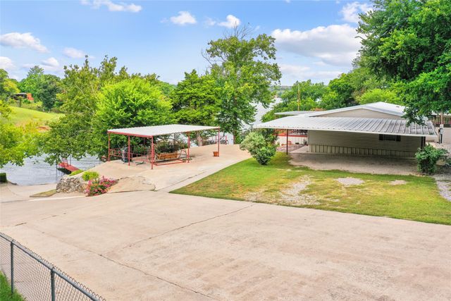 363 Oakview Road, Gainesville, TX 76240