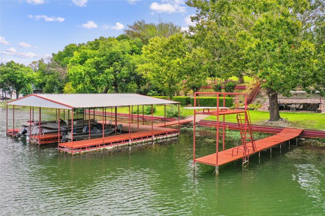 363 Oakview Road, Gainesville, TX 76240