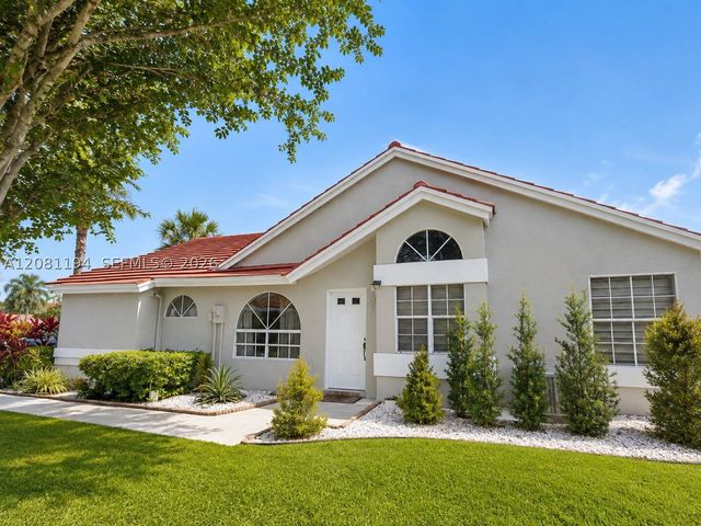 6100 Bear Creek Ct, Lake Worth, FL 33467