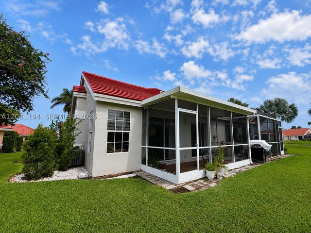 6100 Bear Creek Ct, Lake Worth, FL 33467