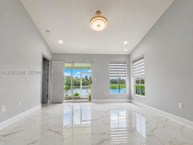 6100 Bear Creek Ct, Lake Worth, FL 33467
