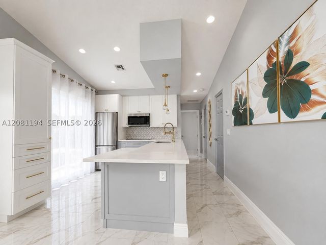 6100 Bear Creek Ct, Lake Worth, FL 33467
