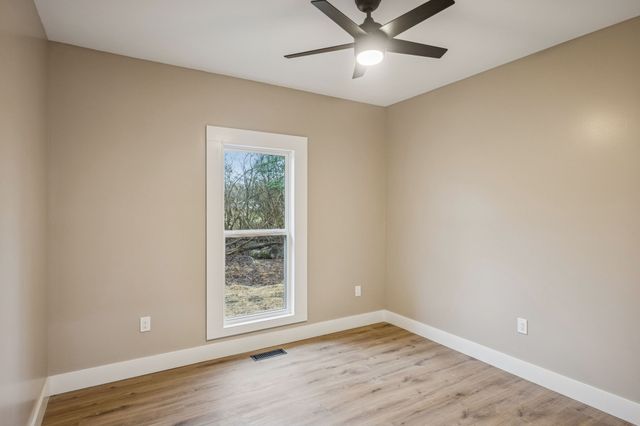 105 18th, Gruetli Laager, TN 37339