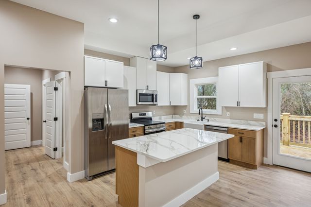 105 18th, Gruetli Laager, TN 37339