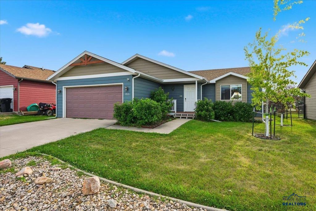 3915 GALLATIN AVE, Spearfish, SD 57783