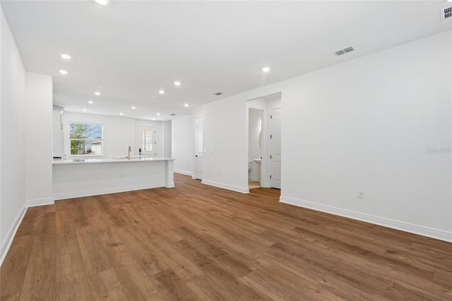 8215 SEAFLOWER PARKWAY, Bradenton, FL 34210