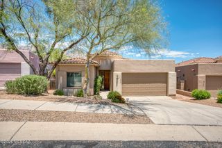 6242 N VÃa Paloma Rosa, Tucson, AZ 85718