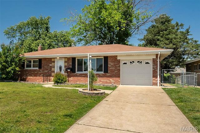 215 Walworth Drive, St Louis, MO 63125
