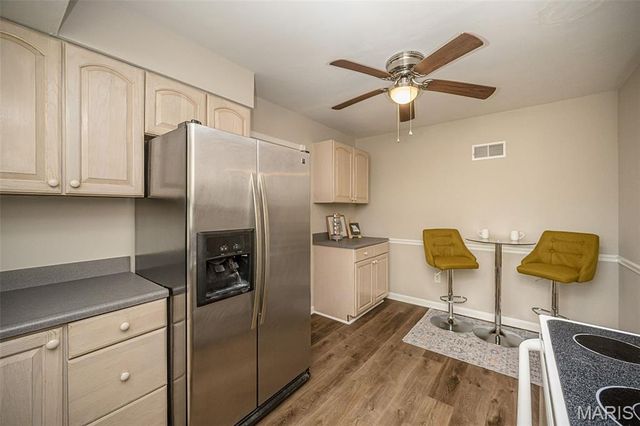 215 Walworth Drive, St Louis, MO 63125
