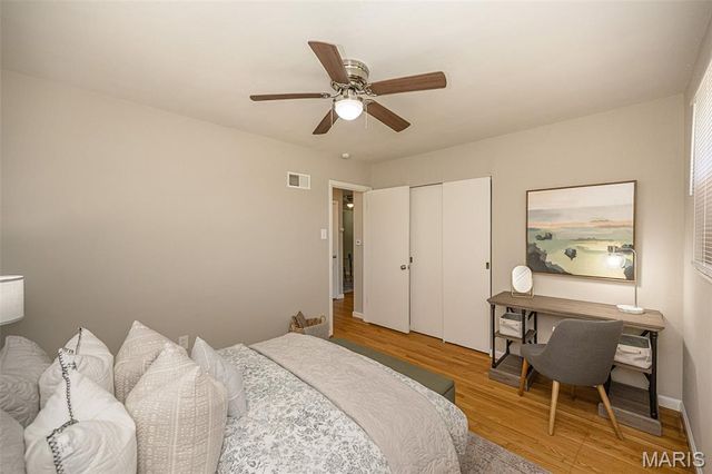 215 Walworth Drive, St Louis, MO 63125