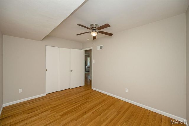 215 Walworth Drive, St Louis, MO 63125