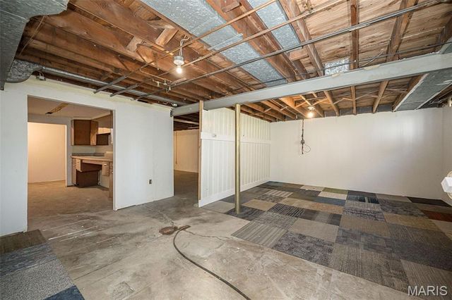 215 Walworth Drive, St Louis, MO 63125