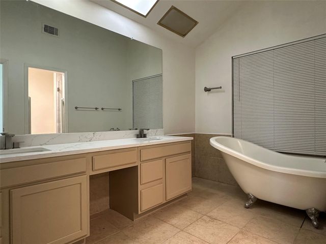 11810 Zarroll Drive, Houston, TX 77099