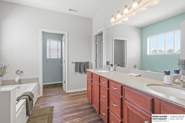 18604 Polk Street, Omaha, NE 68135