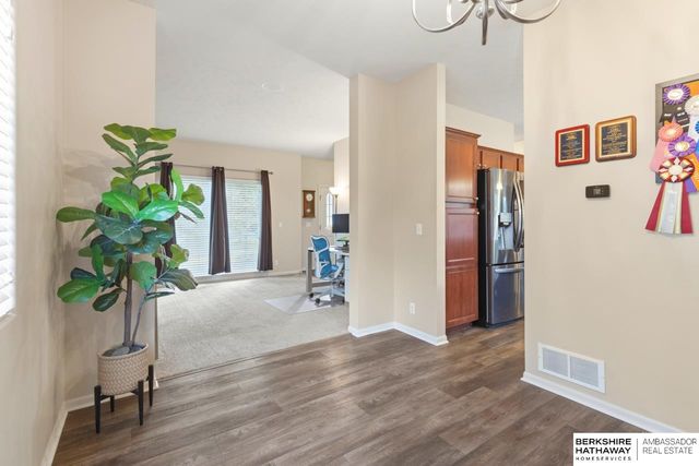 18604 Polk Street, Omaha, NE 68135