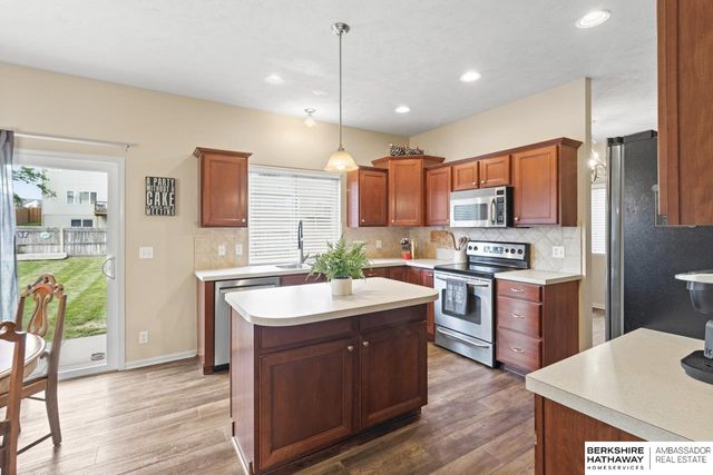 18604 Polk Street, Omaha, NE 68135