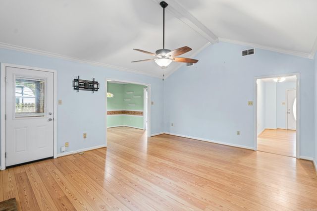 300 Jennifer Ln., Searcy, AR 72143